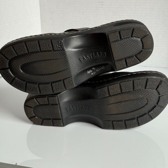 Eastland Mae Clogs Size 8.5M - Picture 8 of 9